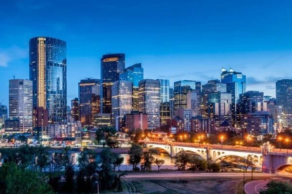 IS LIVING IN CALGARY RIGHT FOR YOU? – 5 GREAT THINGS ABOUT THE CITY